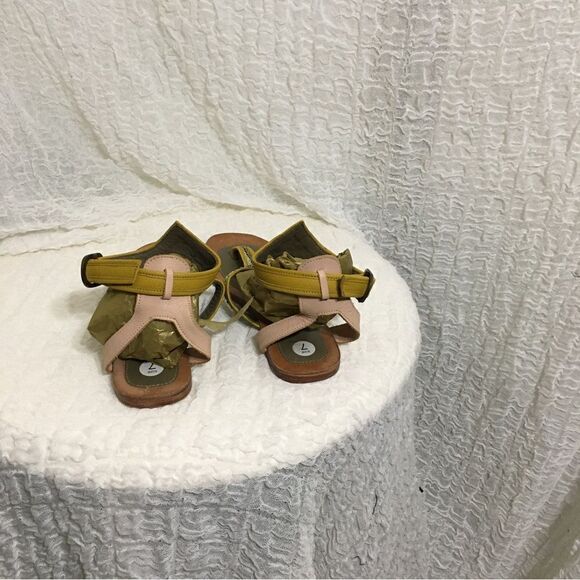 Meher Kakalia Embellished Sandals Size 37 ( 7 ) - Picture 4 of 10